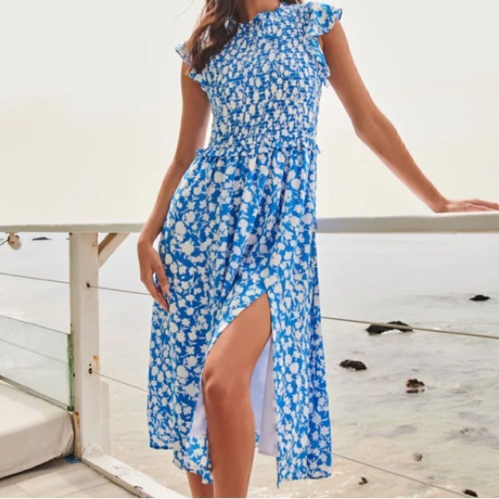 Sugarlips Blue and White Floral Midi Dress